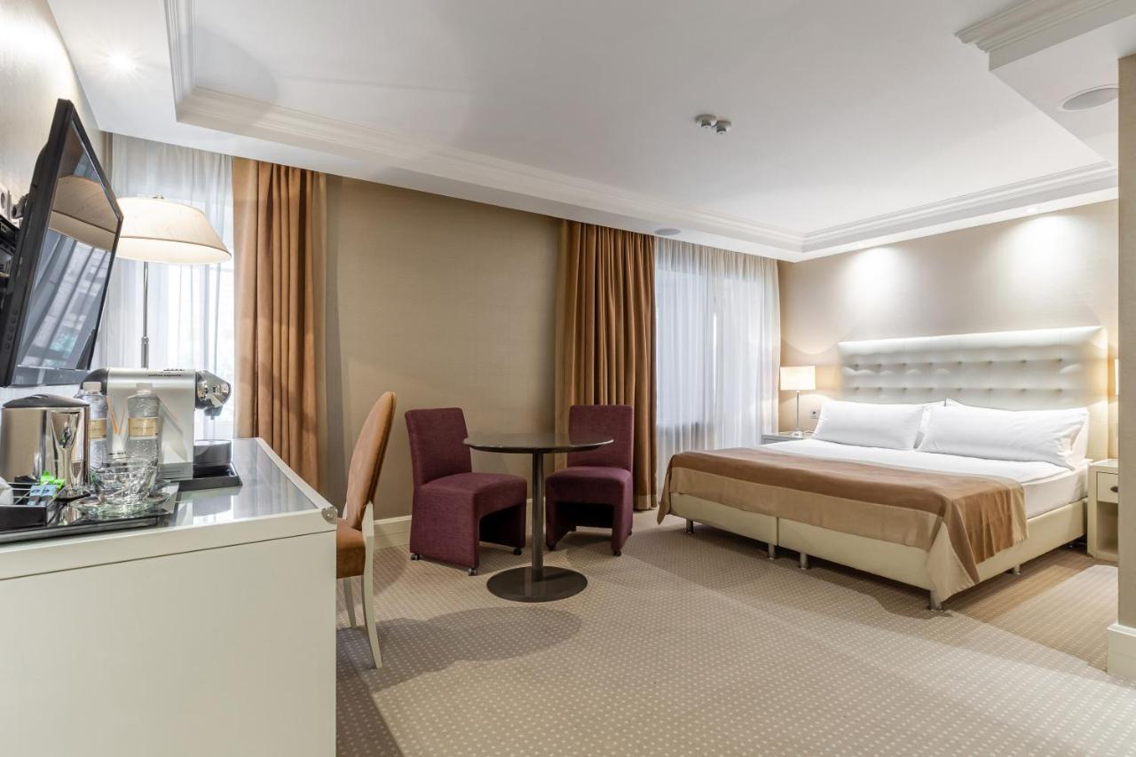 Maidan Palace Hotel Kiev Buitenkant foto