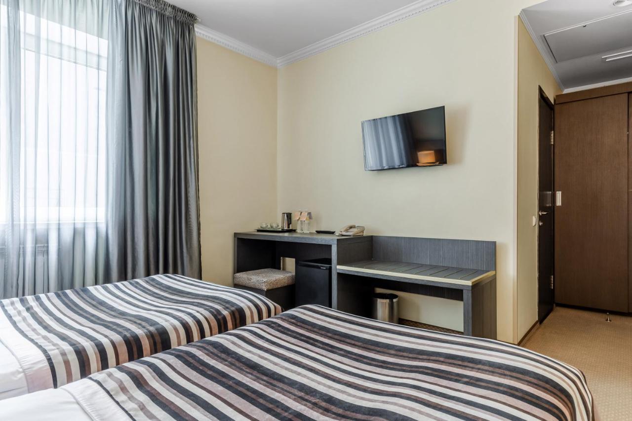 Maidan Palace Hotel Kiev Buitenkant foto